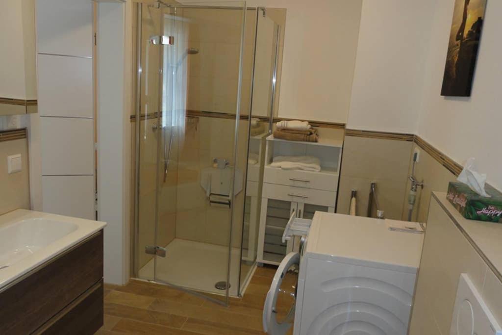 Top 2 Zi-Wohnung, 350 M Zum See Friedrichshafen Bagian luar foto